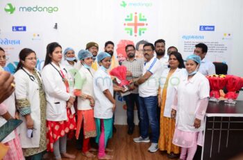 Vandaniya Balasaheb Thakrey Aapla Dawakhana Anand Dighe Medongo Jansankalp 1482022_2