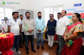Vandaniya Balasaheb Thakrey Aapla Dawakhana Anand Dighe Medongo Jansankalp 1482022_9